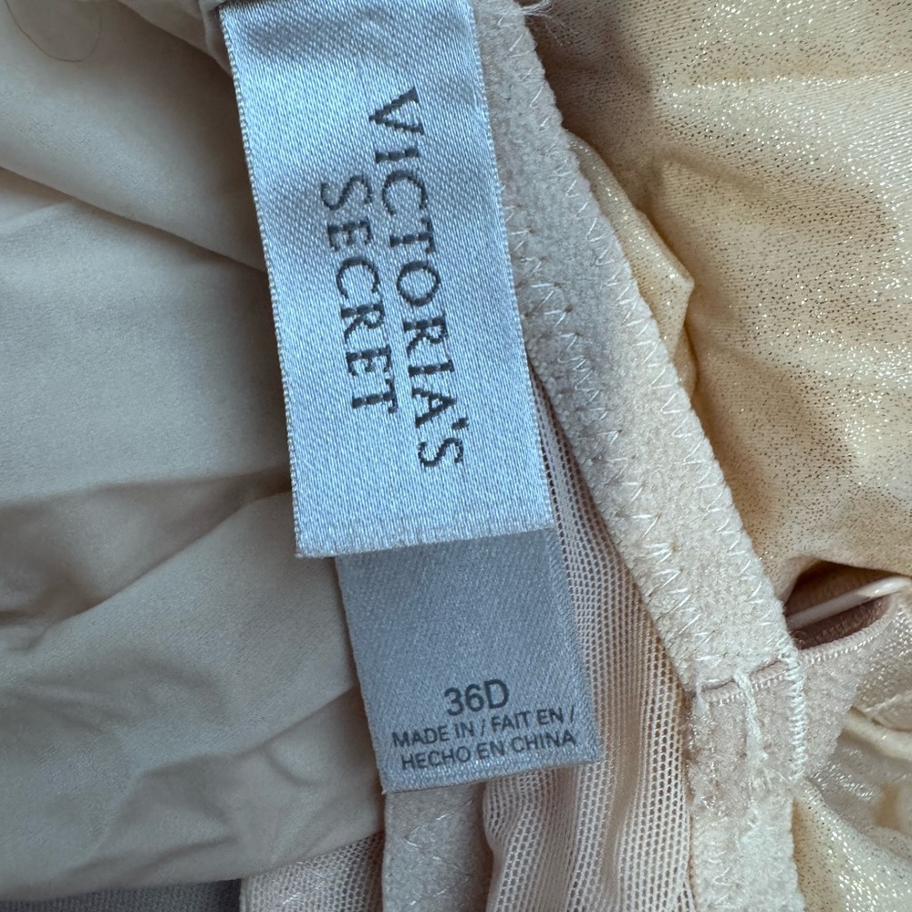 Victoria's Secret shimmer nude Lace Chemise - Picture 5 of 8